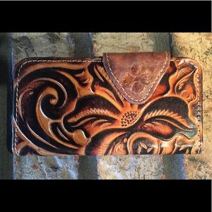 Patricia Nash phone wallet.